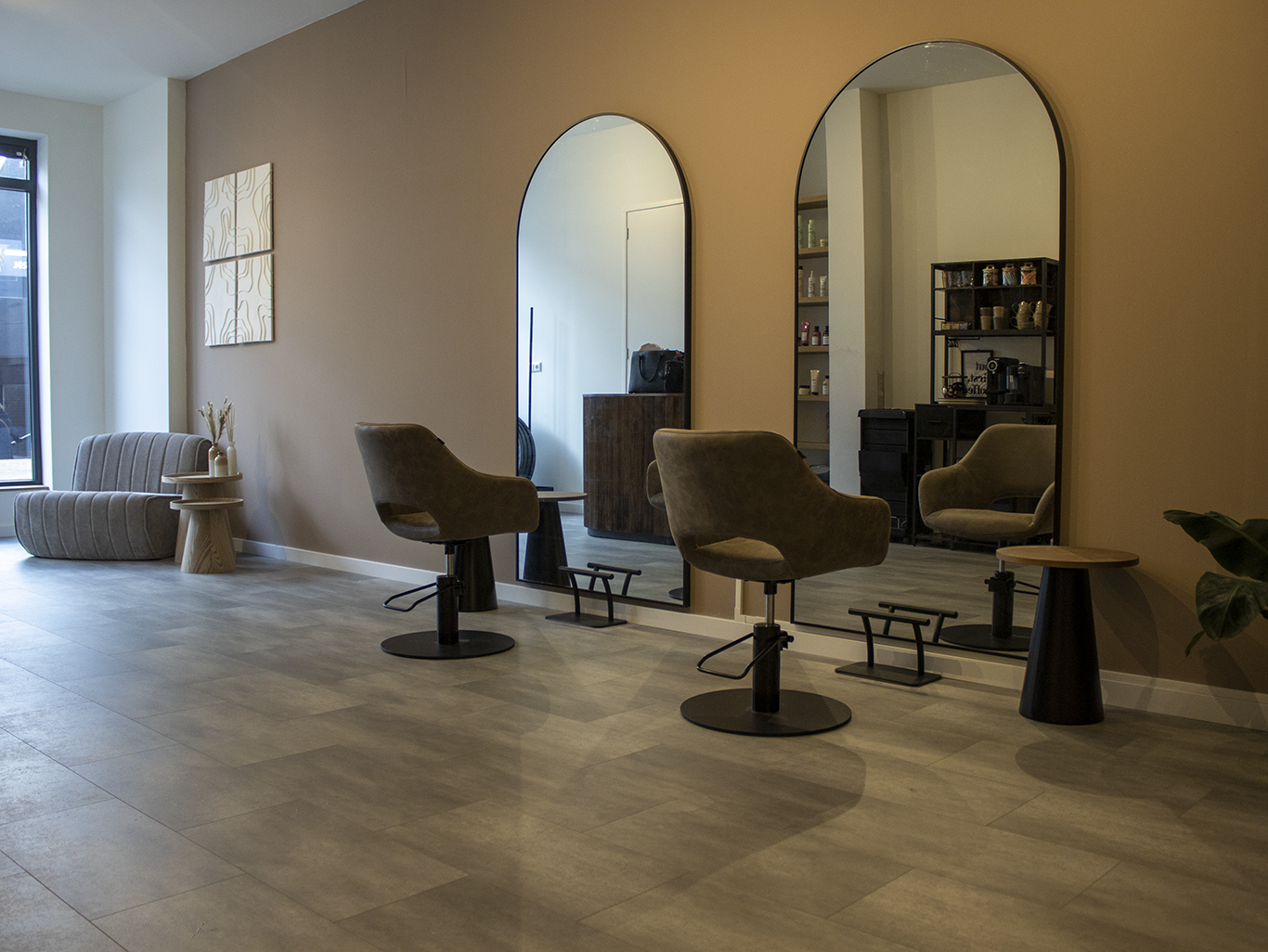 kapsalon2 Vivid Mane Hairstyling